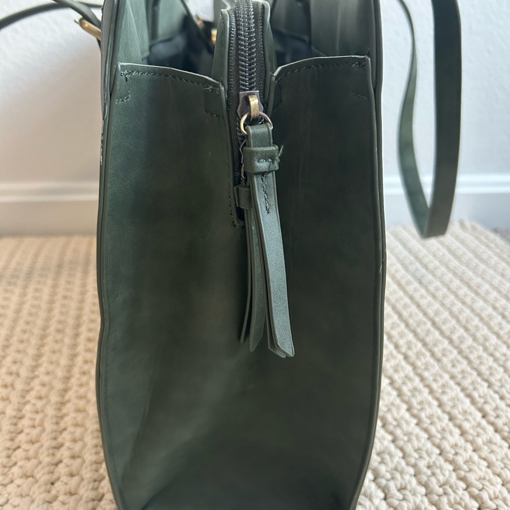 Leather Style Embossed Floral Forest Green Women's Tote Bag - Picture 12 of 15